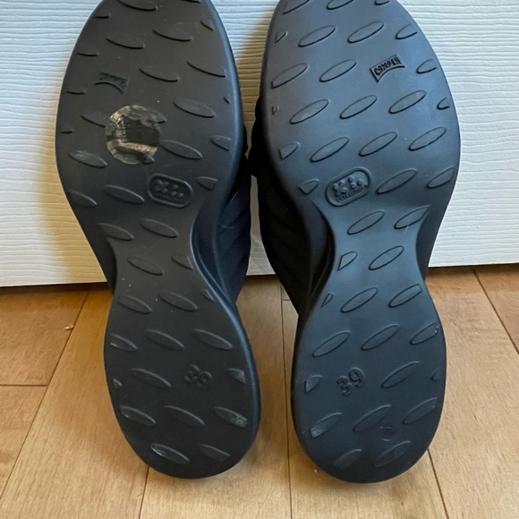 Camper Black Criss Cross Sandal - Picture 5 of 5